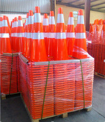 red Reflective Film pvc safety cone 70cm Height No Discoloration One Or Two Characteristic